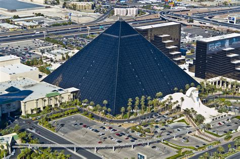 photos of the Luxor hotel